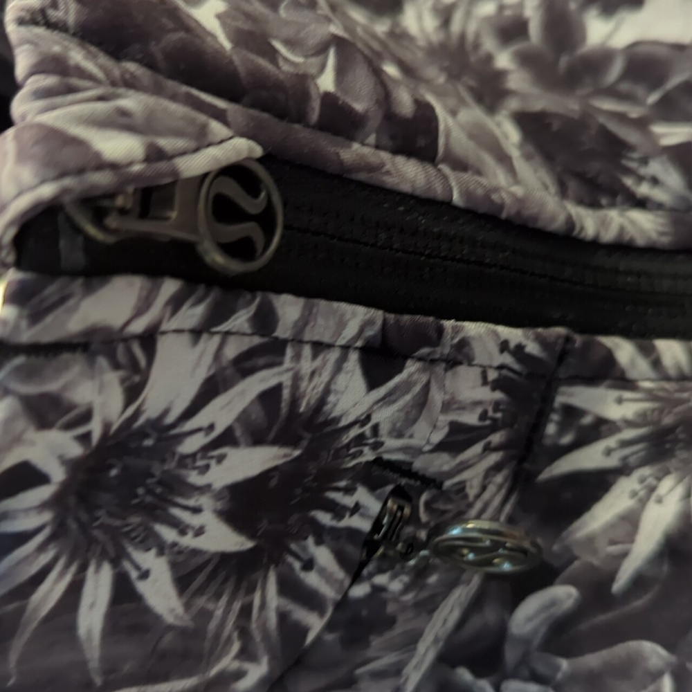 Lululemon Jacket - Picture 4 of 6